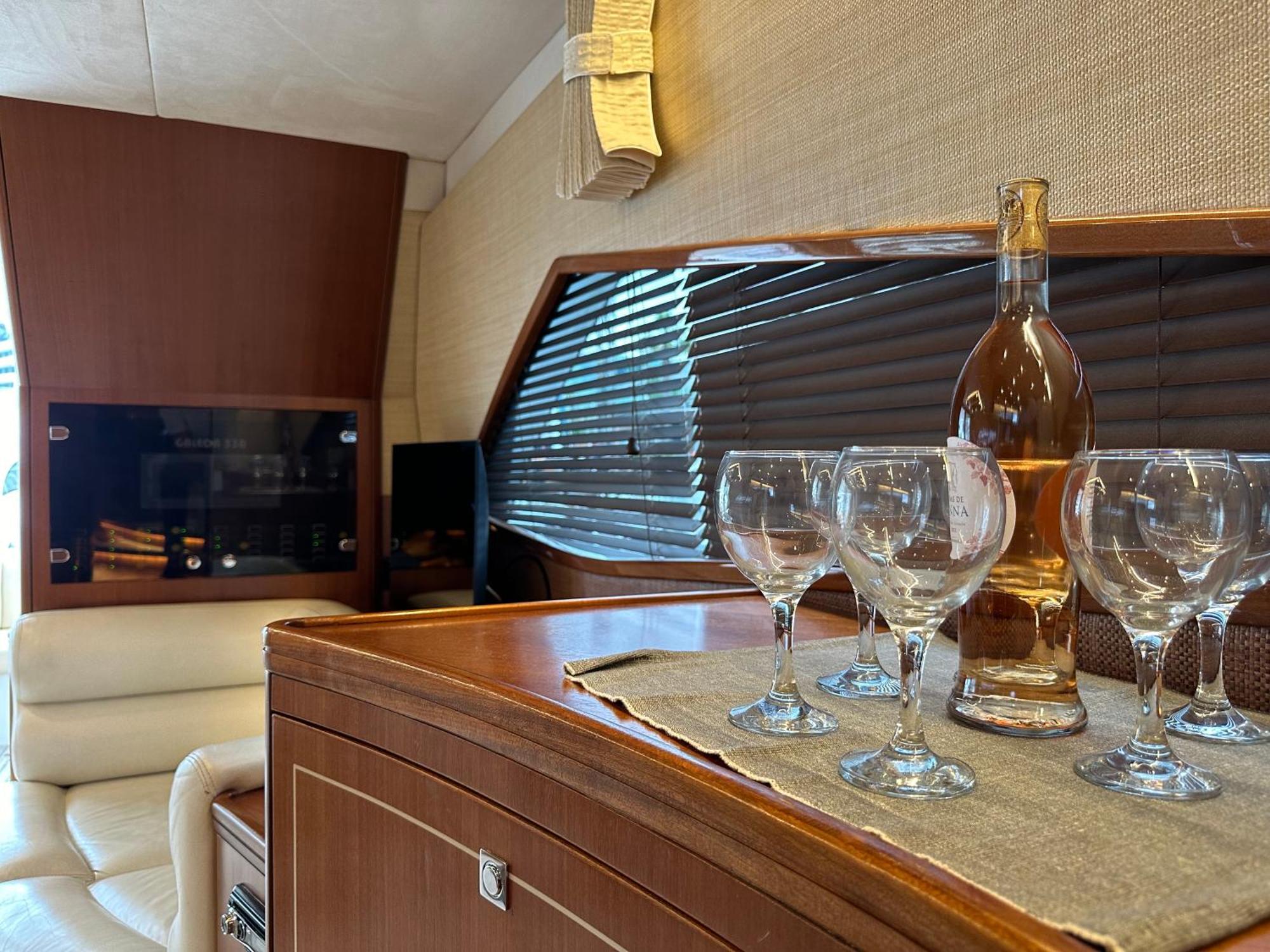 Yacht Pegasus II Hotel - Barcelona — Fotos 1